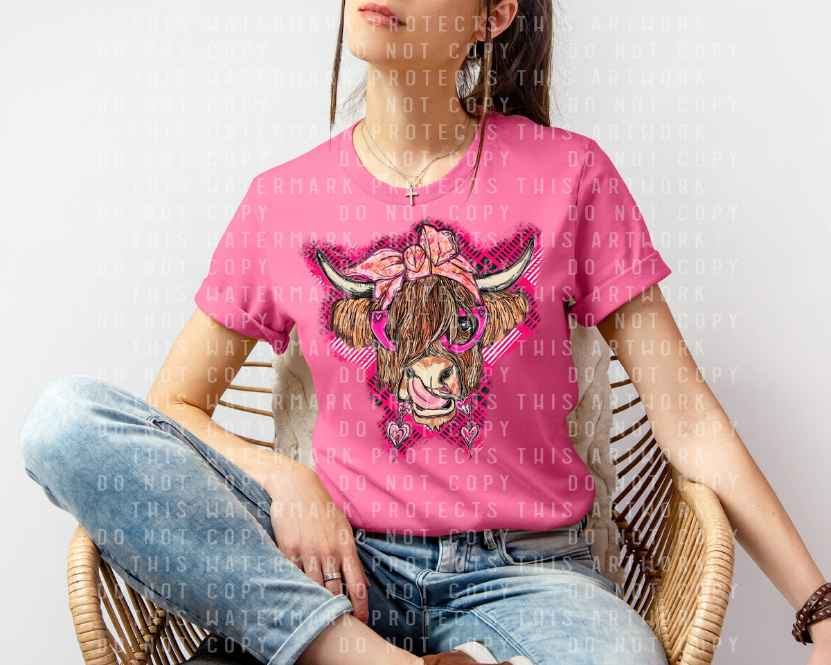Valentine Highland Cow Graphic Tee product image 1